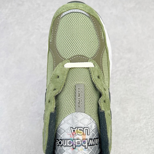 נעלי New Balance בשני דגמים, 990v3 בחום או ירוק זית ו-990v6 בשחור או אפור, תמונה 15