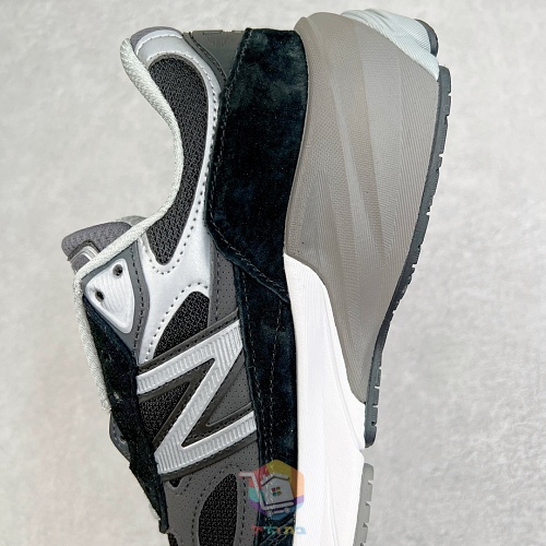 נעלי New Balance בשני דגמים, 990v3 בחום או ירוק זית ו-990v6 בשחור או אפור, תמונה 21