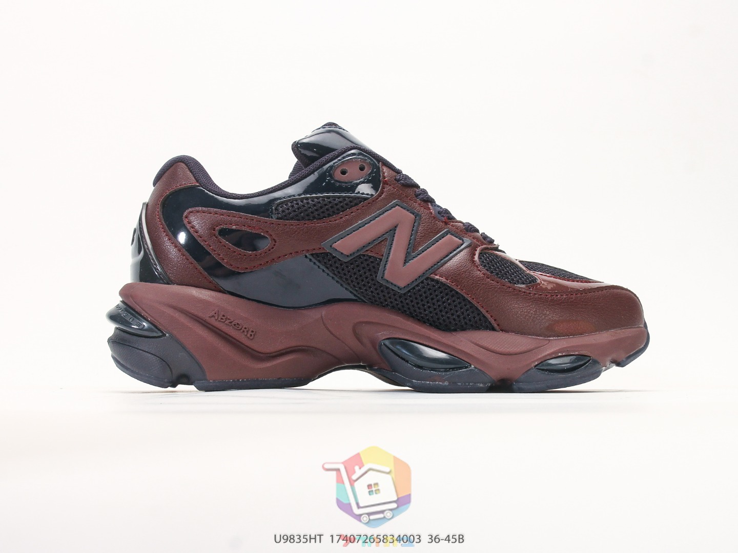 حذاء New Balance 983، عنابي أو كحلي