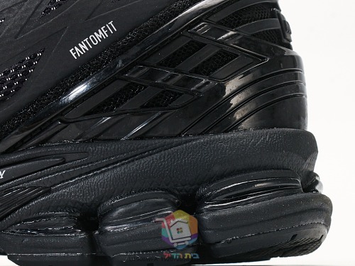 נעלי New Balance בשני דגמים, 1906W בשחור, טורקיז-אפרסק, לבן או כסף ו-509 שחור מטאלי, תמונה 4