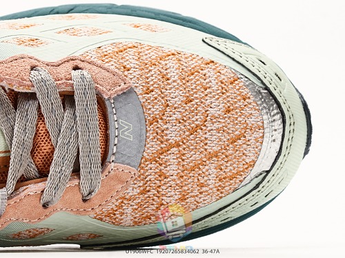 נעלי New Balance בשני דגמים, 1906W בשחור, טורקיז-אפרסק, לבן או כסף ו-509 שחור מטאלי, תמונה 11