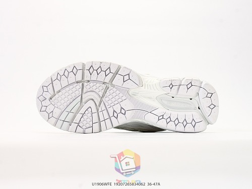 נעלי New Balance בשני דגמים, 1906W בשחור, טורקיז-אפרסק, לבן או כסף ו-509 שחור מטאלי, תמונה 24