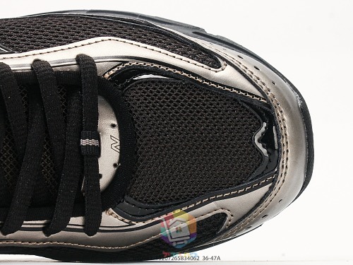 נעלי New Balance בשני דגמים, 1906W בשחור, טורקיז-אפרסק, לבן או כסף ו-509 שחור מטאלי, תמונה 40