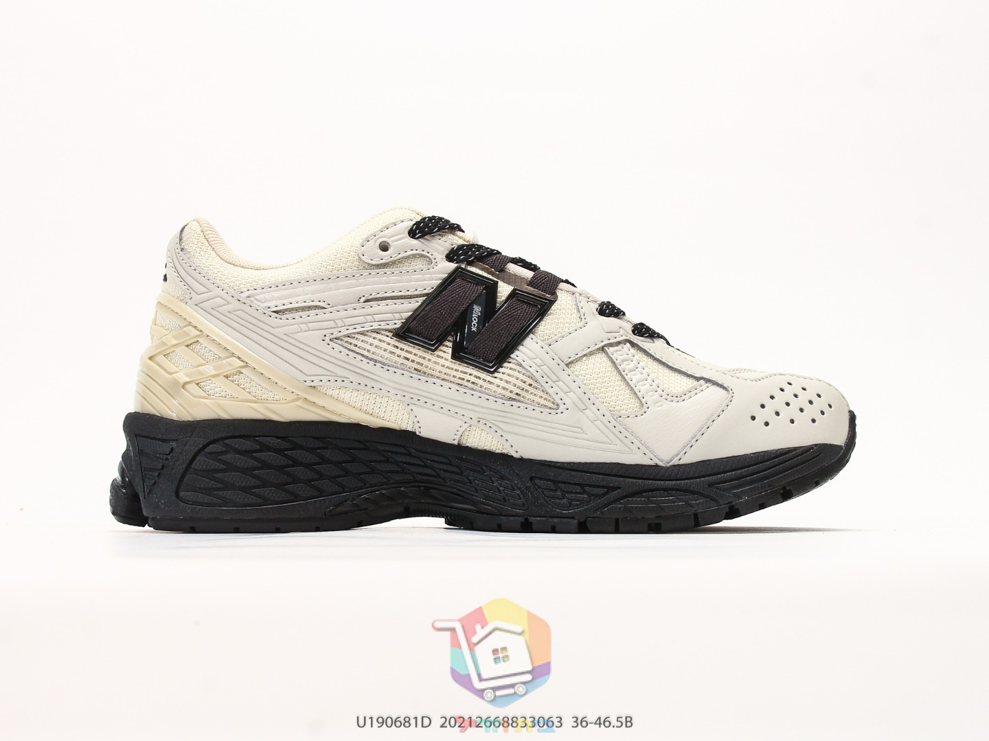 حذاء New Balance 1906U، كريمي وأسود