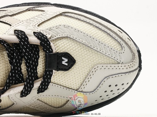 נעלי New Balance 1906U שמנת ושחור, תמונה 3