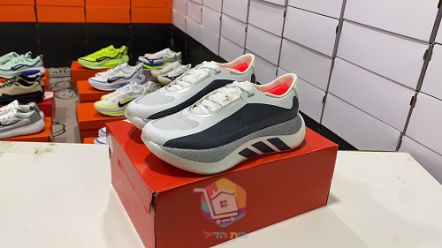 נעלי ריצה adidas Hyperboost Edge אפור כהה ולבן, תמונה 9