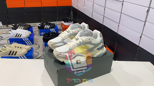 נעלי New Balance 9060R אפור, שמנת וזהב 1