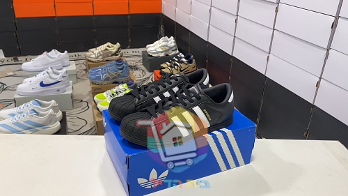 נעלי adidas Superstar Lo Pro, שחור, שחור עם פסים לבנים 10