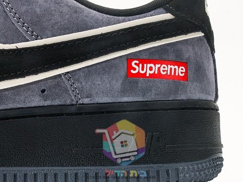 נעלי Nike Air Force 1 Low מזמש אפור עם לוגו Supreme 4