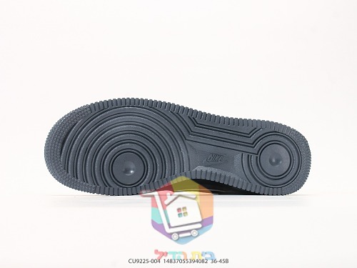 נעלי Nike Air Force 1 Low מזמש אפור עם לוגו Supreme 6