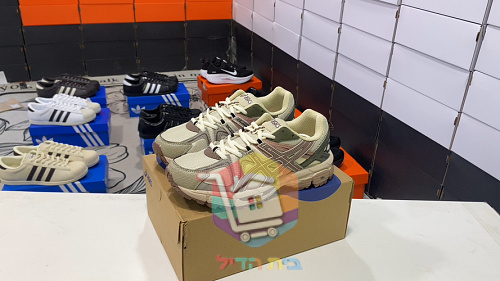 נעלי שטח ASICS Gel-Kahana 8, שמנת-חום, כחול-זהב 20
