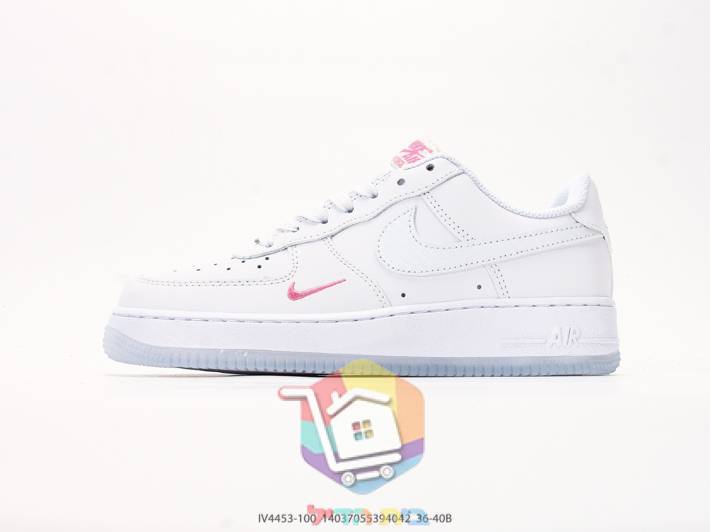 נעלי Nike Air Force 1 '07 בארבעה גוונים