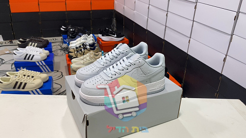 נעלי Nike Air Force 1 '07 בארבעה גוונים 30