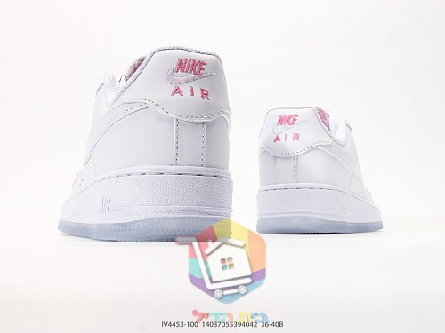 נעלי Nike Air Force 1 '07 בארבעה גוונים 34