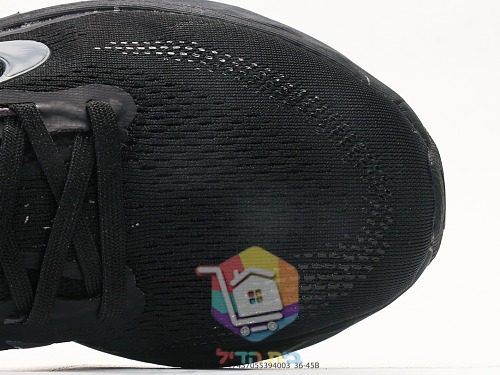 נעלי ריצה Nike בשלושה גוונים 2