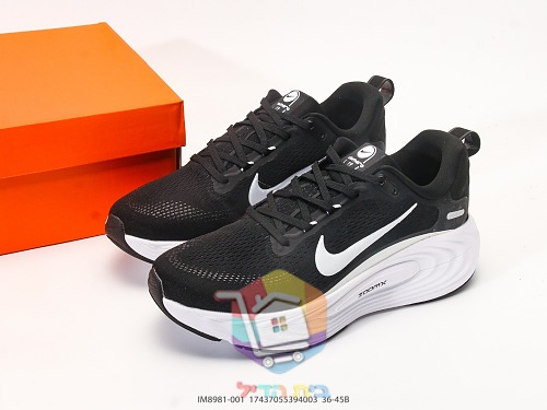 נעלי ריצה Nike בשלושה גוונים 11