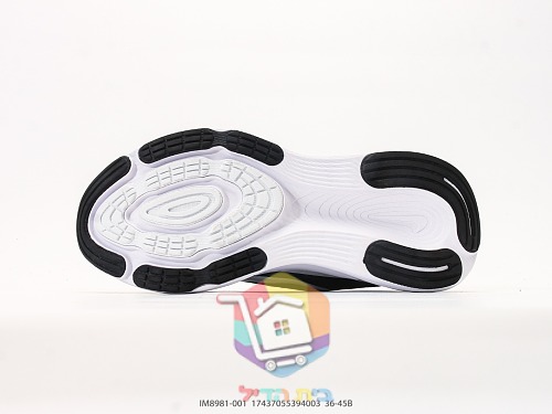 נעלי ריצה Nike בשלושה גוונים 16