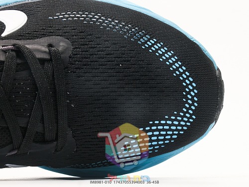 נעלי ריצה Nike בשלושה גוונים 22