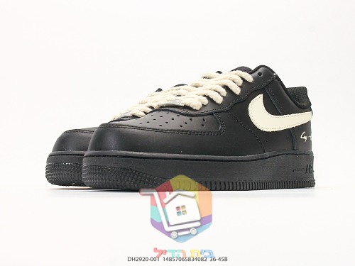 נעלי Nike Air Force 1 Low שחור עם לוגו שמנת, תמונה 5