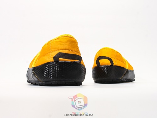 נעלי בית The North Face ThermoBall Traction Mule V צהוב, שחור או לילך, תמונה 5