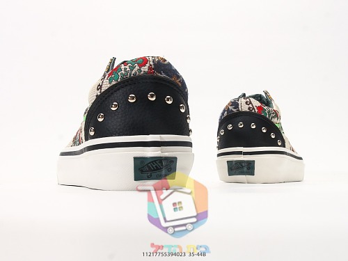 נעלי Vans Old Skool עם טלאים בדוגמת פרחים וניטים 4