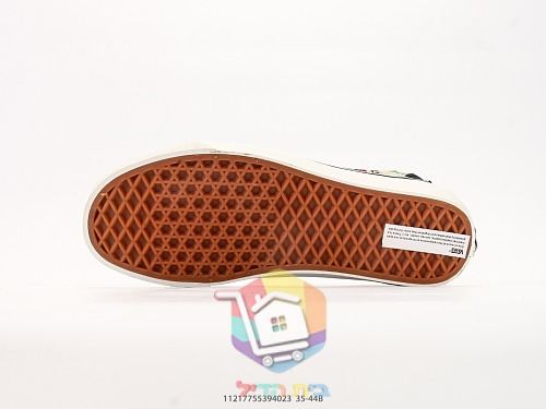 נעלי Vans Old Skool עם טלאים בדוגמת פרחים וניטים 6