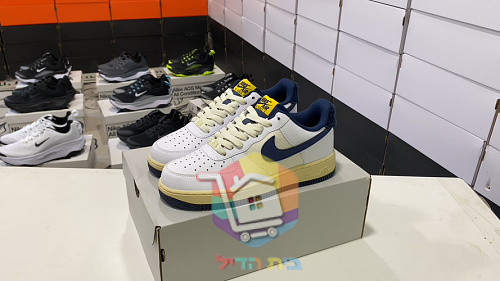 נעלי Nike Air Force 1 Low שחור ולבן או לבן וכחול כהה, תמונה 11