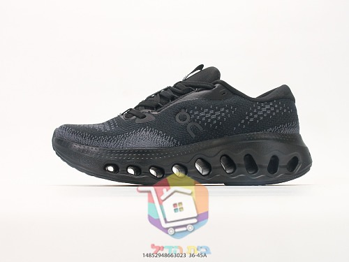 On Laufschuhe aus schwarzem Strick 10