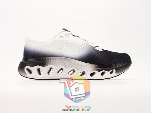 On Laufschuhe aus schwarzem Strick 47
