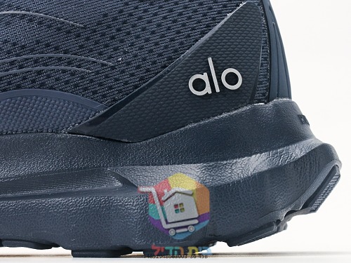 alo Sportschuhe in Grau mit gerillter Sohle 10