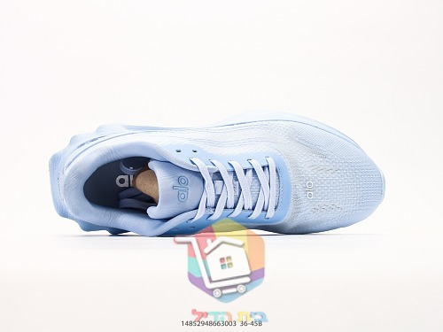alo Sportschuhe in Grau mit gerillter Sohle 23