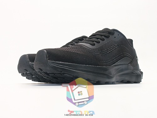 alo Sportschuhe in Grau mit gerillter Sohle 30