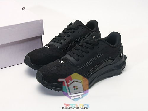 alo Sportschuhe in Grau mit gerillter Sohle 58