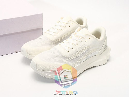Zapatillas deportivas alo Runner en gris con suela ranurada 60