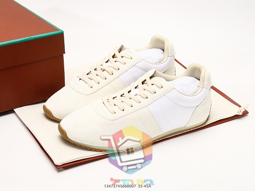 Retro-Sneaker aus Wildleder ohne Logo, mit Gummisohle 22