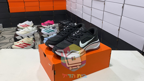 Nike Laufschuhe in Türkis 11