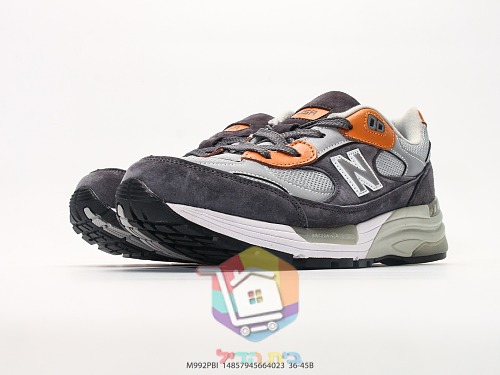 New Balance 992 in grauem Wildleder 25