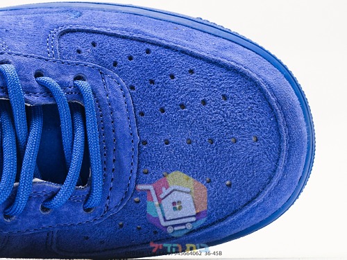 Nike Air Force 1 x Supreme aus blauem Wildleder 2