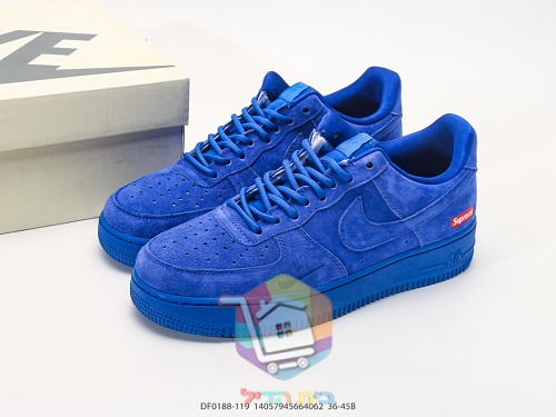 Nike Air Force 1 x Supreme aus blauem Wildleder 10