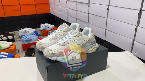 New Balance 9060 in vier Pastellfarben 31
