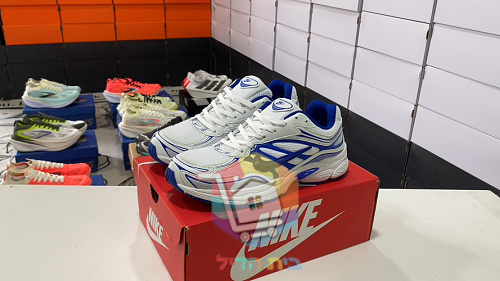 Retro-Laufschuhe Nike in zwei Farben 1