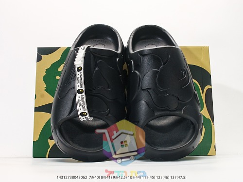BAPE Pantoletten mit geprägtem Logo 7