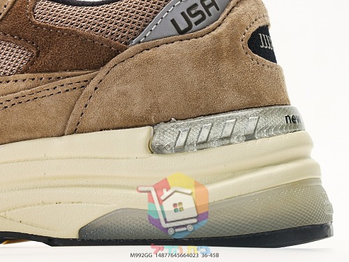 New Balance 992 Retro-Laufschuhe in Wildleder und Mesh 33