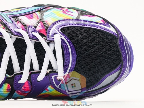 ASICS GEL-Nimbus 16 Laufschuhe mit buntem Print 11