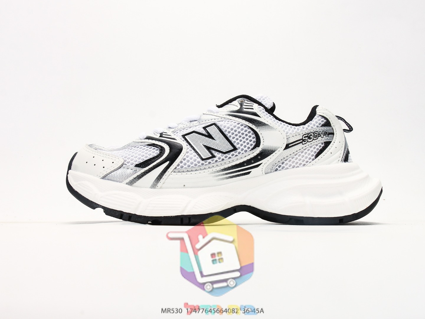 New Balance 530 Laufschuhe mit metallischem N