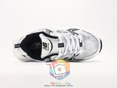 New Balance 530 Laufschuhe mit metallischem N 7