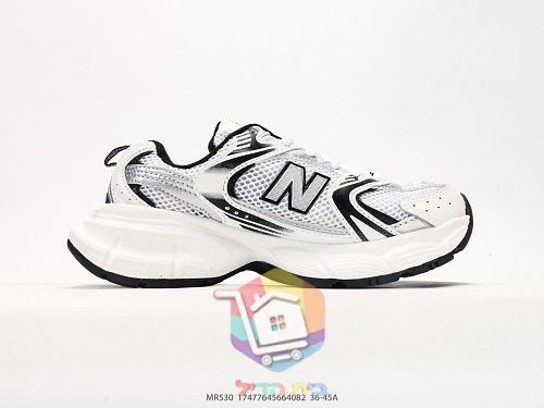 New Balance 530 Laufschuhe mit metallischem N 8