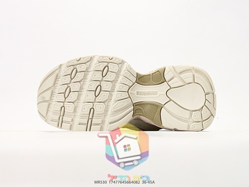 New Balance 530 Laufschuhe mit metallischem N 24