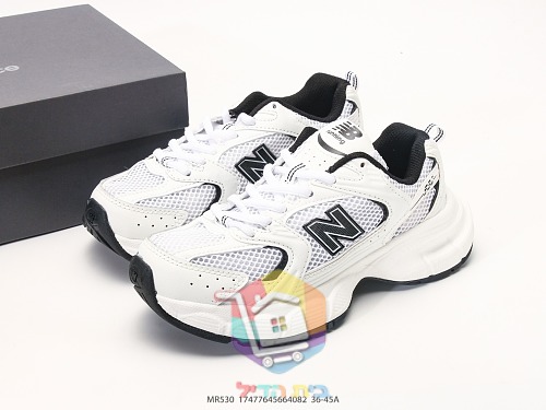 New Balance 530 Laufschuhe mit metallischem N 28