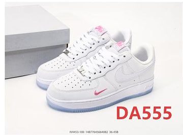 Die Farbe mit dem Code DA555